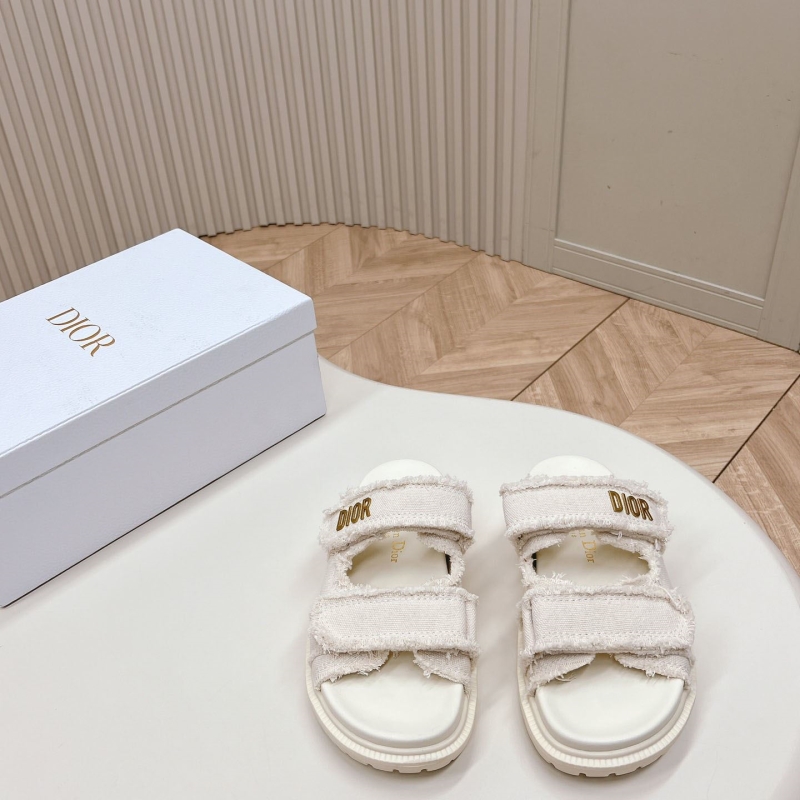 ch**an D*or sandals